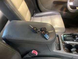 2009 Mercury Sable Premier - Interior Steering Wheel With Keys Image